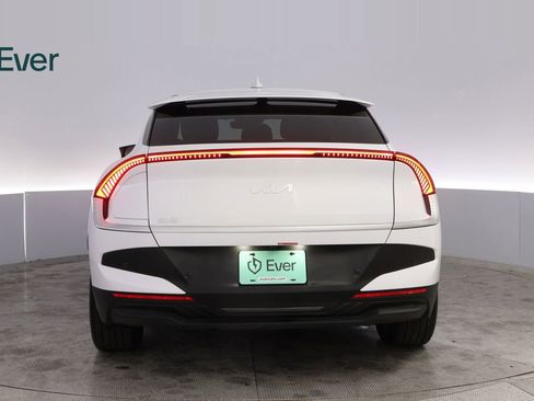 Used 2025 Kia EV6 Light RWD image 15