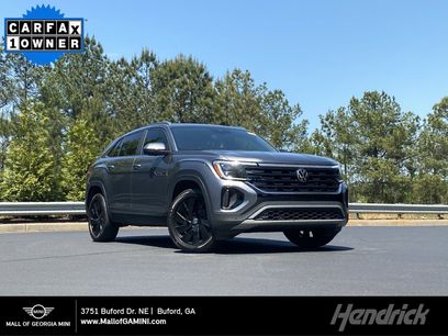 Used 2024 Volkswagen Atlas Cross Sport SE w/ Panoramic Sunroof Package