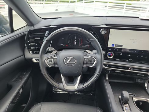 Used 2025 Lexus RX 350 Premium w/ Accessory Package (Z1) FWD image 15