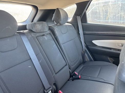 Used 2023 Hyundai Tucson SE image 12
