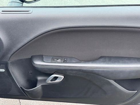 Used 2023 Dodge Challenger SXT image 15