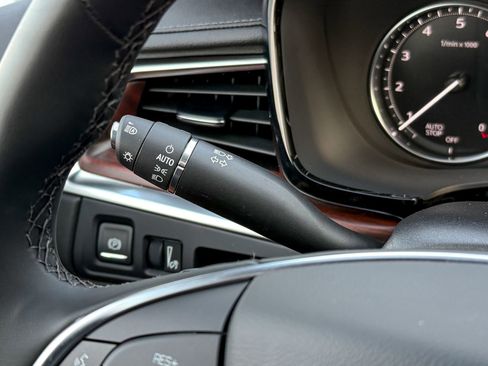 New 2025 Cadillac XT5 Premium Luxury image 27