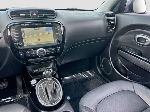 Used 2016 Kia Soul ! w/ Premium Package FWD image 25