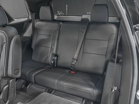 Used 2023 Chevrolet Traverse Premier w/ Redline Edition image 29