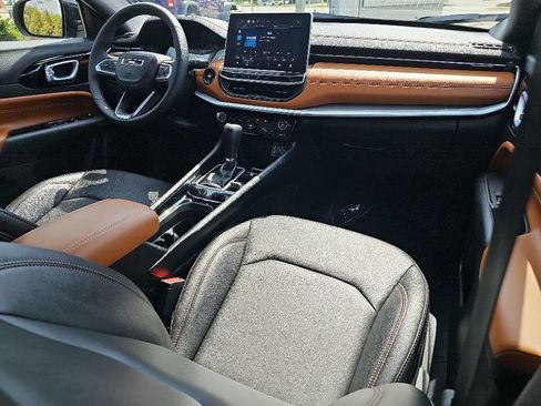 Certified 2024 Jeep Compass Limited AWD/4WD image 23