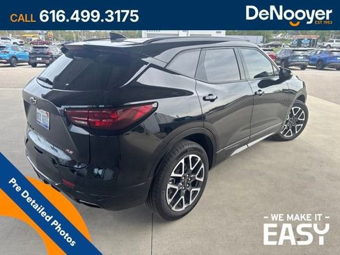 Used 2025 Chevrolet Blazer RS w/ Driver Confidence II Package AWD/4WD image 4