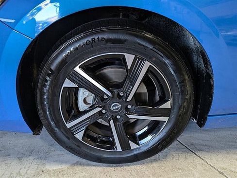 Used 2024 Nissan Sentra SV FWD image 15