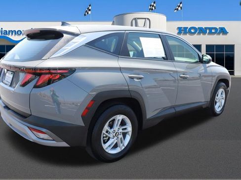 Used 2025 Hyundai Tucson SE FWD image 7