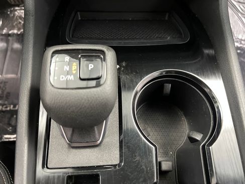 Used 2024 Nissan Rogue S FWD image 44