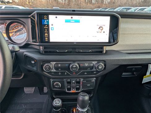 New 2026 Jeep Gladiator Sport image 13