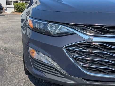 Used 2025 Chevrolet Malibu LT FWD image 12
