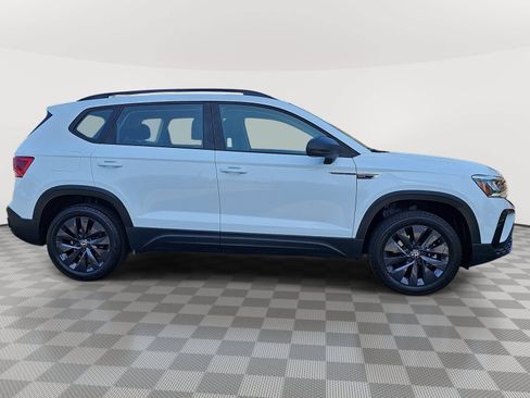 Used 2023 Volkswagen Taos S FWD image 4