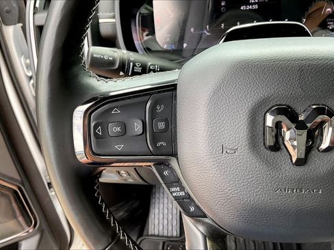 Used 2025 RAM 1500 Limited AWD/4WD image 23