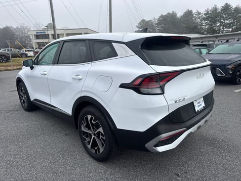 Used 2023 Kia Sportage EX image 5
