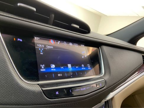 Used 2019 Cadillac XT5 Luxury image 26