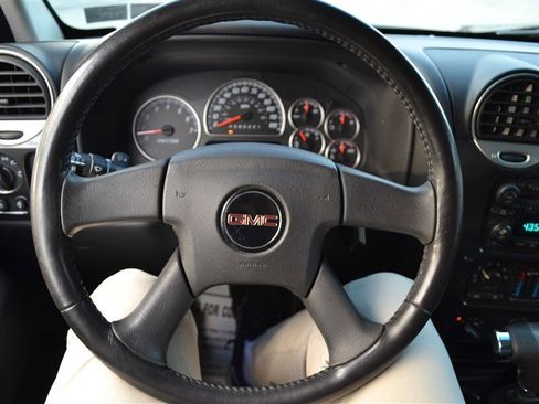 Used 2007 GMC Envoy SLE image 12