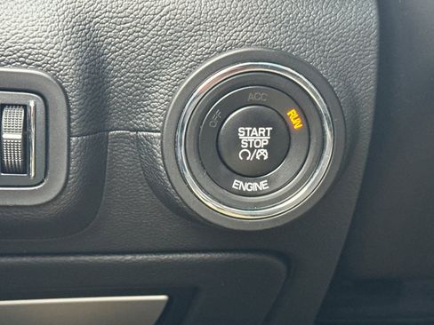 Used 2015 Maserati Ghibli image 23