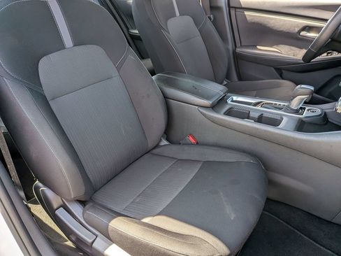 Certified 2025 Nissan Sentra SV w/ All-Weather Package FWD image 33