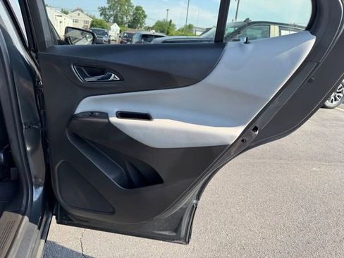 Certified 2021 Chevrolet Equinox LS w/ LS Convenience Package FWD image 10