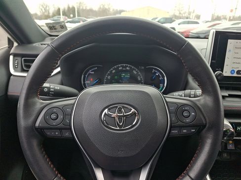 Used 2023 Toyota RAV4 SE w/ Weather & Moonroof Package image 19