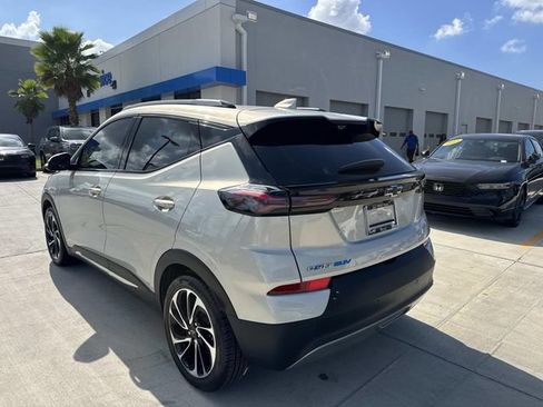 Used 2023 Chevrolet Bolt EUV Premier w/ Sun & Sound Package FWD image 5