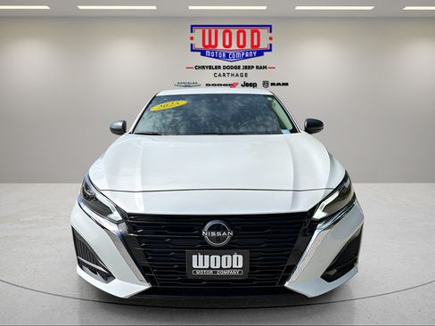 Used 2025 Nissan Altima 2.5 S FWD image 6