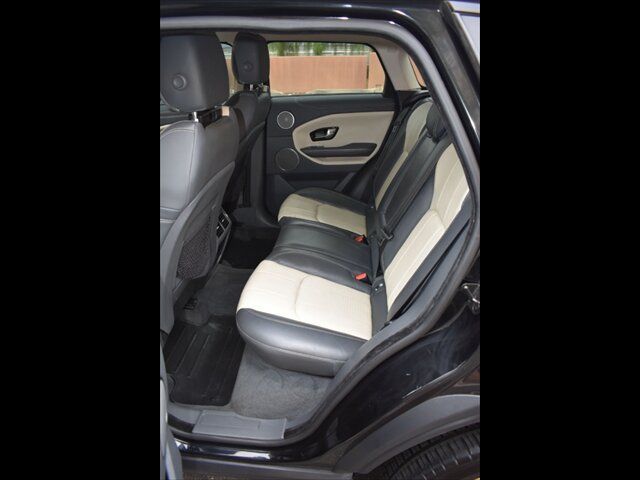 Used 2019 Land Rover Range Rover Evoque SE Premium AWD/4WD image 19