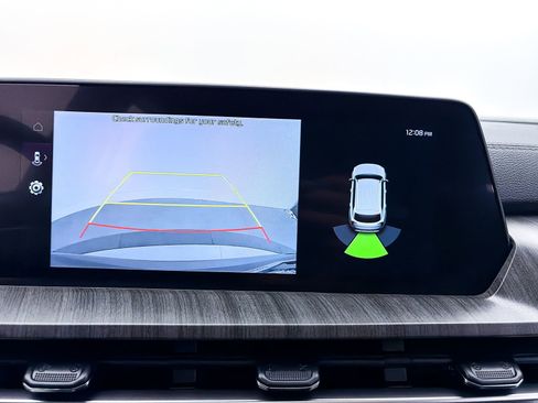 Used 2025 Kia Telluride EX w/ EX Captain's Chair Package image 6