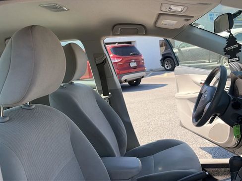 Used 2010 Toyota Corolla LE image 36