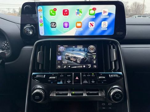 Used 2025 Lexus LX 700h Overtrail image 22