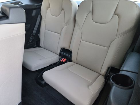 New 2026 Volvo XC90 B6 Plus w/ Protection Package Premier image 32