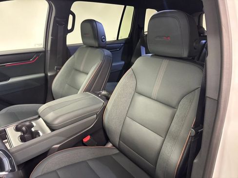 New 2026 GMC Acadia AT4 w/ LPO, Floor Liner Package AWD/4WD image 24