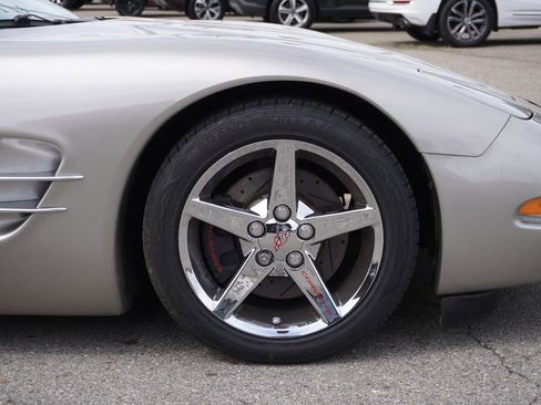 Used 2001 Chevrolet Corvette Convertible w/ Preferred Equipment Group2 RWD image 14