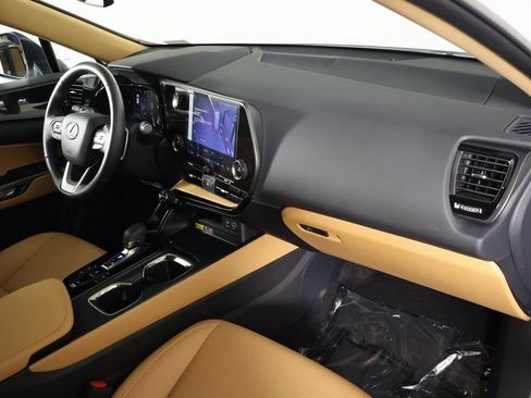Certified 2026 Lexus NX 350 AWD w/ Accessory Package (2T) image 9