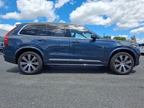 Used 2025 Volvo XC90 T8 Plus image 7