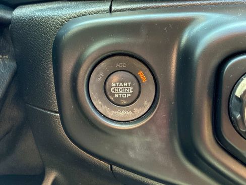 Used 2021 Jeep Wrangler Unlimited Sahara w/ Cold Weather Group AWD/4WD image 29