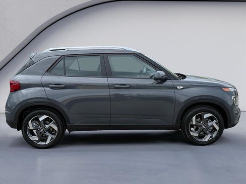 New 2026 Hyundai Venue SEL FWD image 6
