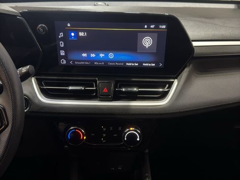 Used 2025 Chevrolet TrailBlazer LT image 27