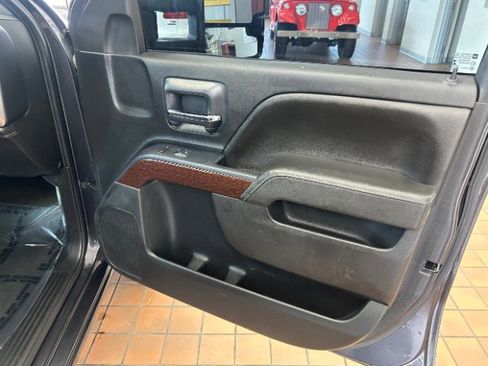 Used 2014 GMC Sierra 1500 SLE w/ SLE Value Package image 9