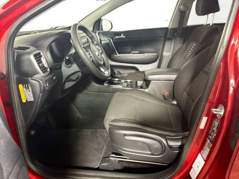 Used 2018 Kia Sportage LX AWD/4WD image 11