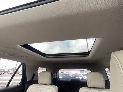 Used 2019 Ford Explorer Platinum AWD/4WD image 43