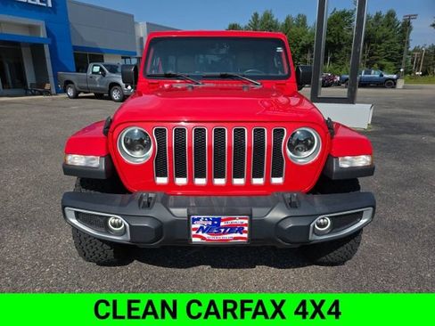 Used 2019 Jeep Wrangler Unlimited Sahara w/ Dual Top Group AWD/4WD image 3