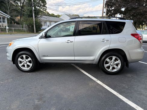 Used 2010 Toyota RAV4 Limited AWD/4WD image 9