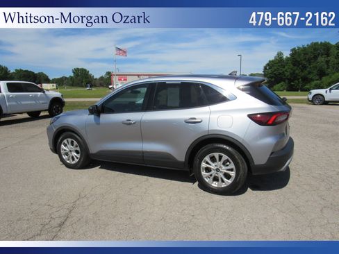 Used 2024 Ford Escape Active w/ Cold Weather Package FWD image 9