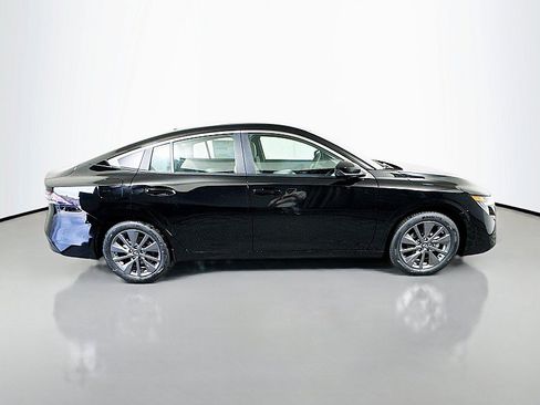 New 2026 Nissan Sentra SL w/ Floor Mat Package FWD image 8