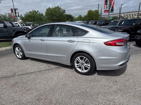 Used 2018 Ford Fusion S FWD image 17