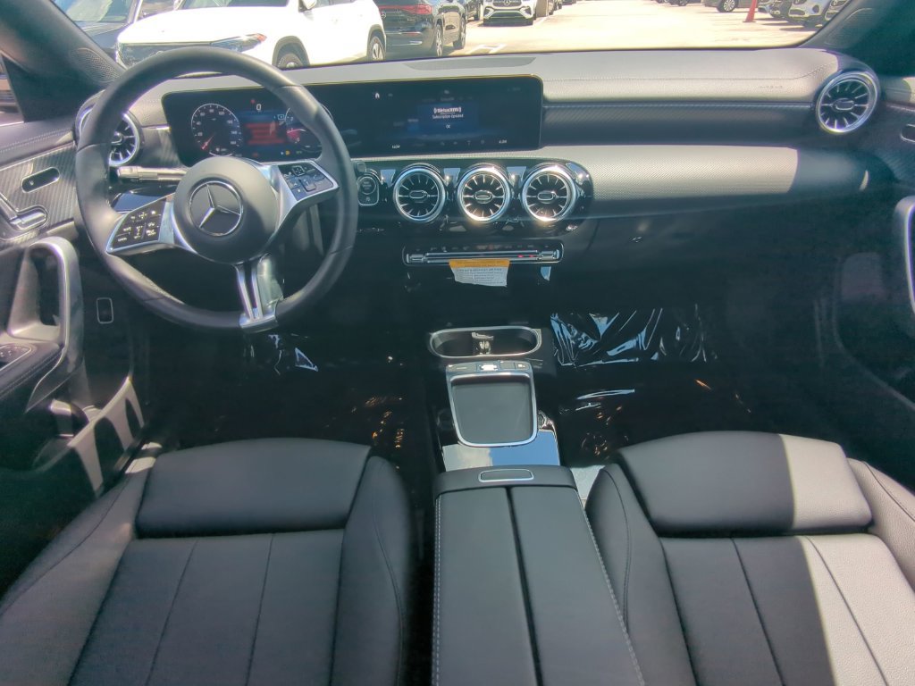 Used 2024 Mercedes-Benz CLA 250 4MATIC image 2