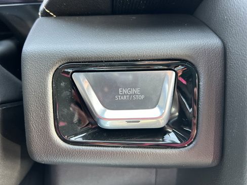 New 2026 GMC Yukon Elevation image 38