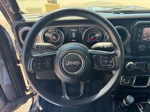 Used 2020 Jeep Wrangler Sport AWD/4WD image 10