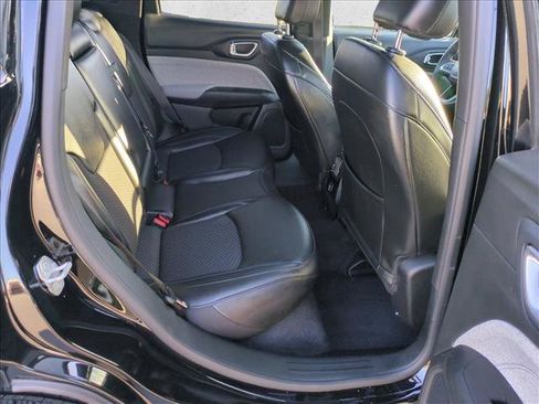 Used 2023 Jeep Compass Latitude AWD/4WD image 19